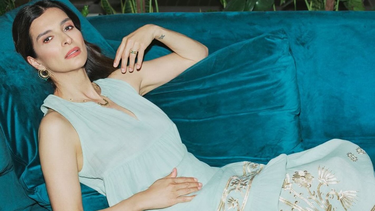 Αντιγόνη Κουλουκάκου: Πώς ένα single look χωράει τέσσερις από τις μεγαλύτερες τάσεις του φετινού χειμώνα;