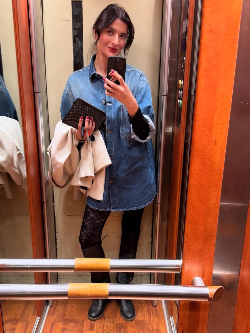 το look της Αντιγόνης Κουλουκάκου