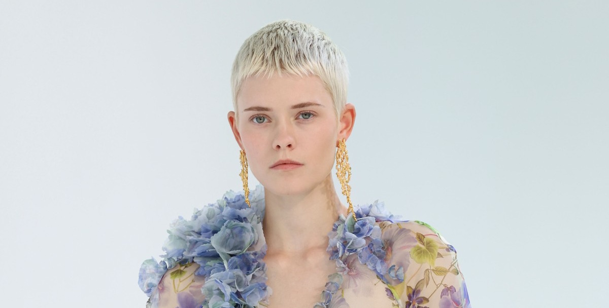 Είστε ξανθιά; Αυτή είναι απόχρωση που έρχεται από τον Βορρά και θα λατρέψετε τον χειμώνα