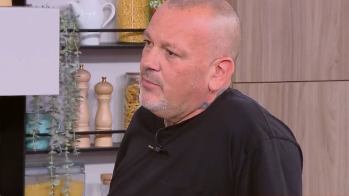 Δημήτρης Σκαρμούτσος: «Η εξάρτησή μου στις ουσίες διήρκησε περίπου 14-15 χρόνια – Είχα πιάσει πάτο και είχαν απομακρυνθεί όλοι από δίπλα μου»