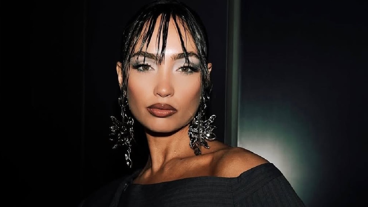 Όλοι οι λόγοι για να προσθέσετε στο νεσεσέρ σας φέτος μια (ή και δύο) γκρι σκιά