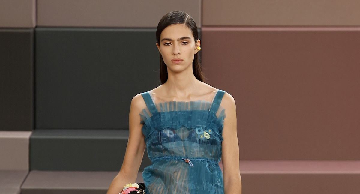 5 trends στα φορέματα που θα απογειώσουν την εορταστική περίοδο