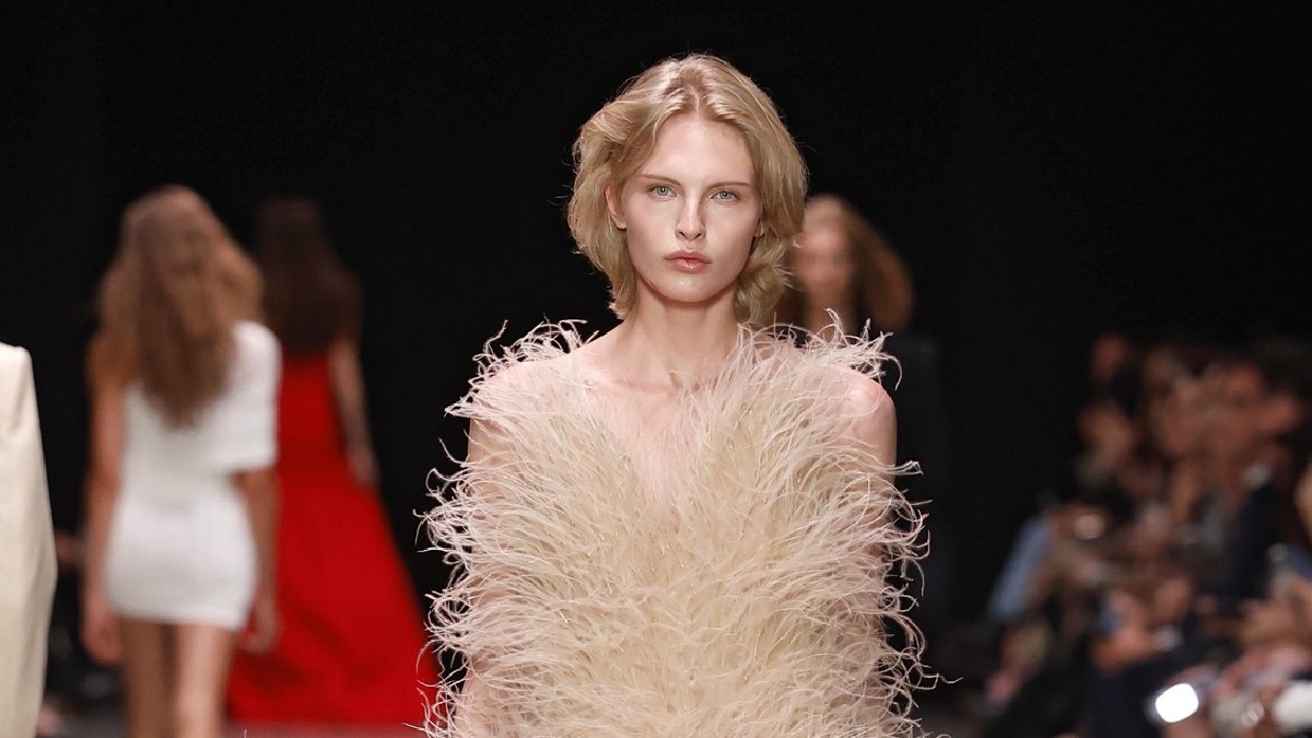 Η επανάσταση των φτερών στη μόδα: Η Stella McCartney και η νέα εποχή βιωσιμότητας