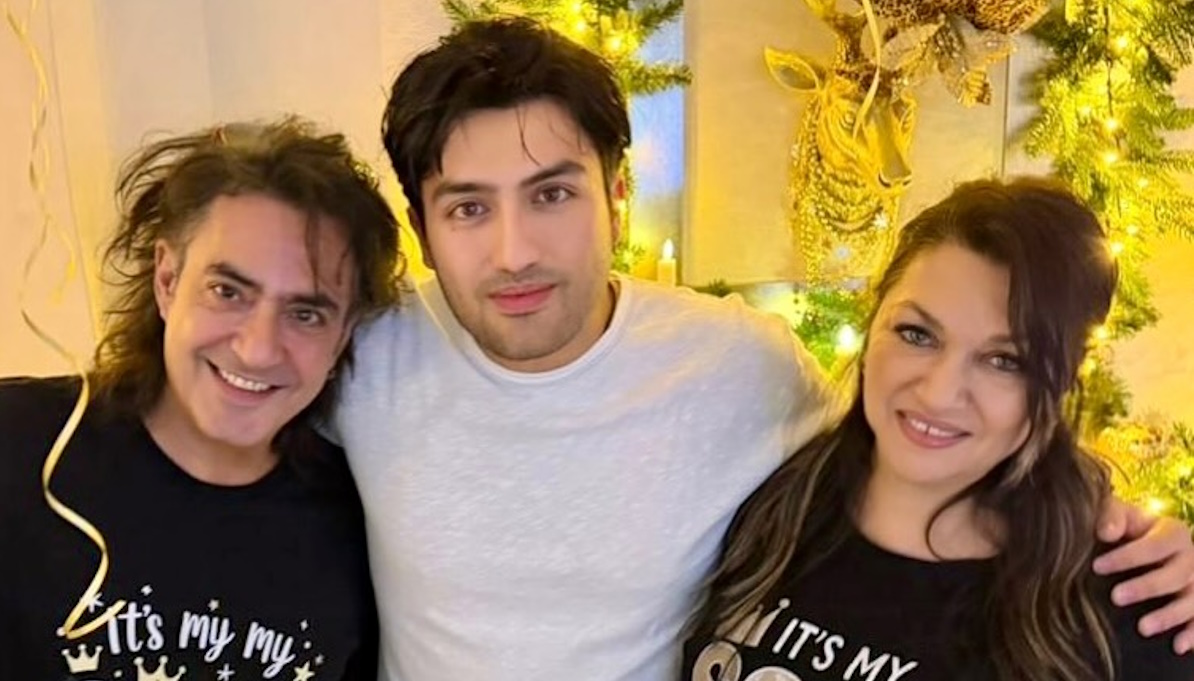 Καίτη Γαρμπή – Διονύσης Σχοινάς: Η φωτογραφία με τον γιο τους για τα γενέθλιά του – «Σε λατρεύουμε»