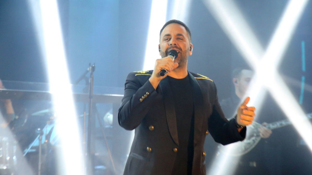 Γιώργος Γιαννιάς: «Με τη σύζυγο μου γνωριστήκαμε στο πλατό της Ελένης Μενεγάκη, που ήταν μοντέλο η Ελευθερία και εγω πήγαινα σαν καλεσμένος»