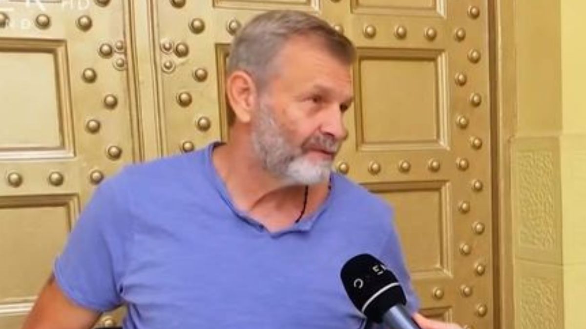 Απόστολος Γκλέτσος: «Είμαι πολύ ερωτευμένος και απόλυτα αυτή την περίοδο – Σε όλες τις ηλικίες μπορείς να το βιώσεις»