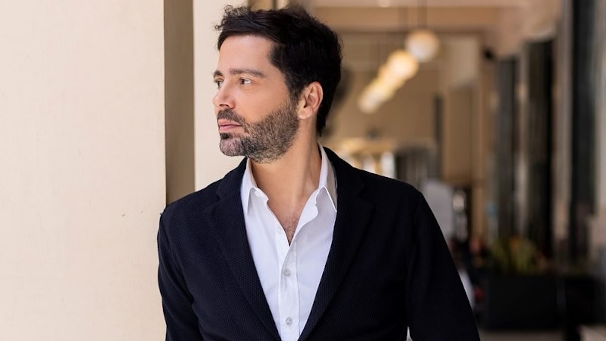 Χρύσανθος Πανάς: Η Αθήνα, η Ριβιέρα, ο Valentino, η Sharon Stone και το αόρατο στυλ που όρισε μια πόλη