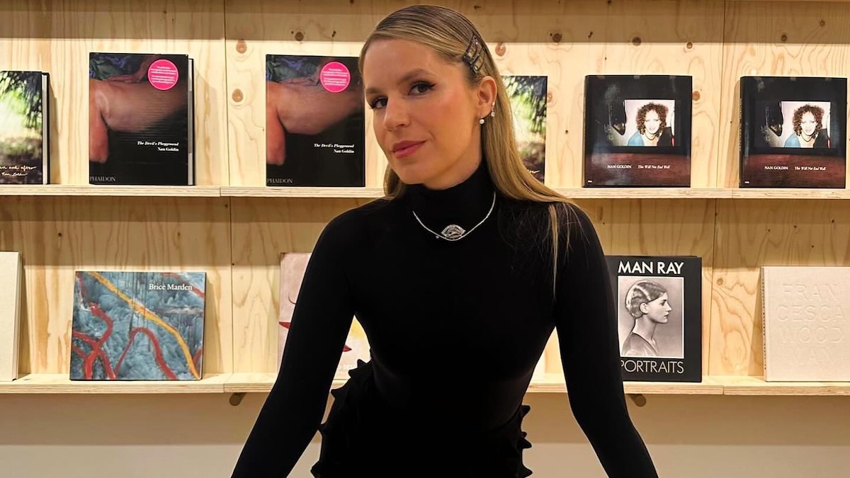 Ευγενία Νιάρχου: Η suede φούστα Alaïa των 4.500 € και το νέο gallery dressing