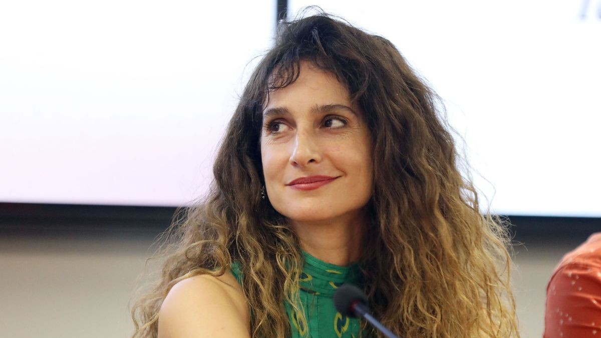 Μαρίνα Καλογήρου: «Η ζωή μου είναι πολύ μοναχική. Οπότε στα μοναστήρια βρίσκω τον εαυτό μου»