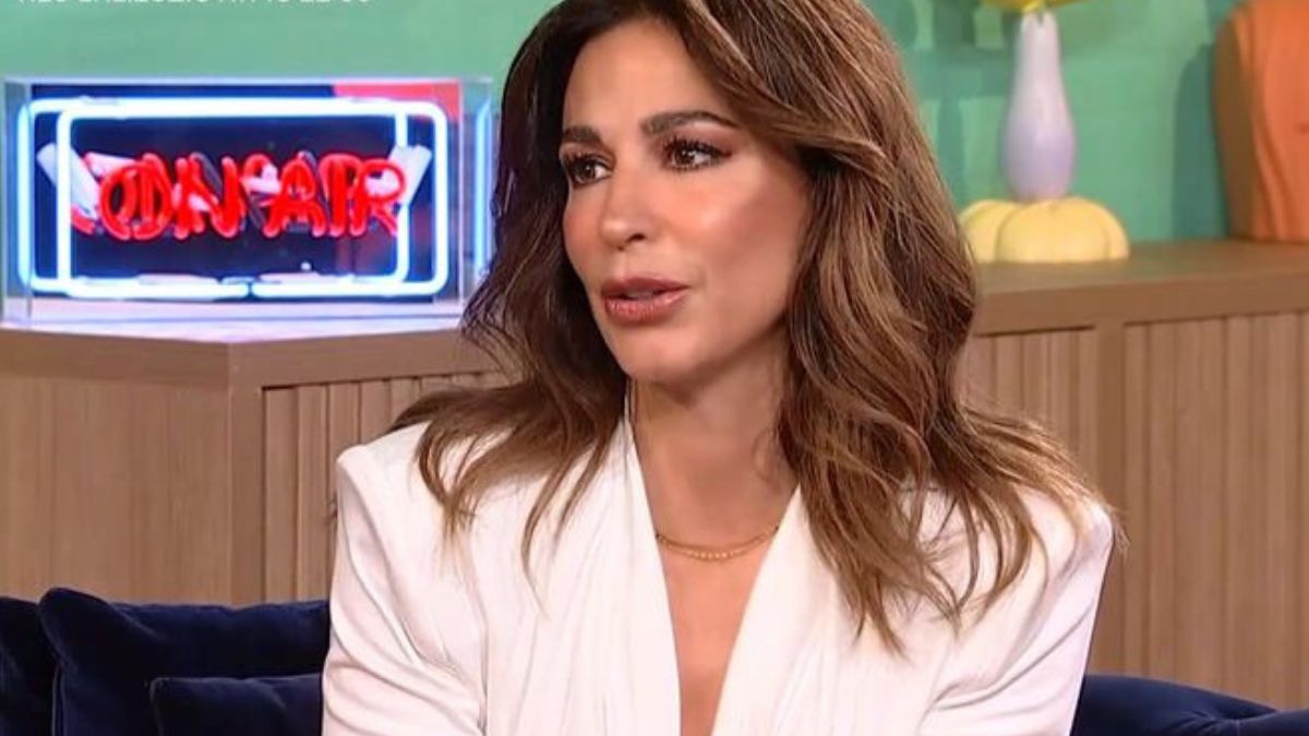 Κατερίνα Παπουτσάκη: «Φοράω ό,τι να’ ναι όταν κατεβάζω τα παιδιά στο σχολικό – Τι θα βλέπουν αυτοί οι άνθρωποι»