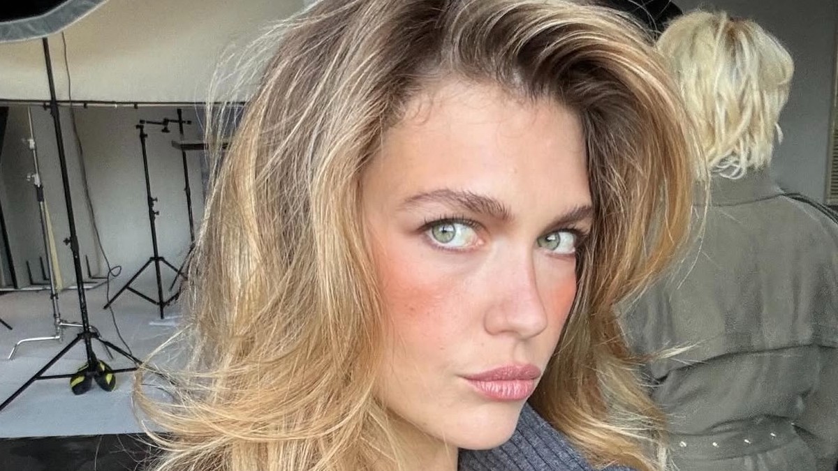 Πώς να αντιγράψετε το iconic blowout της Κλέλιας Ανδριολάτου;