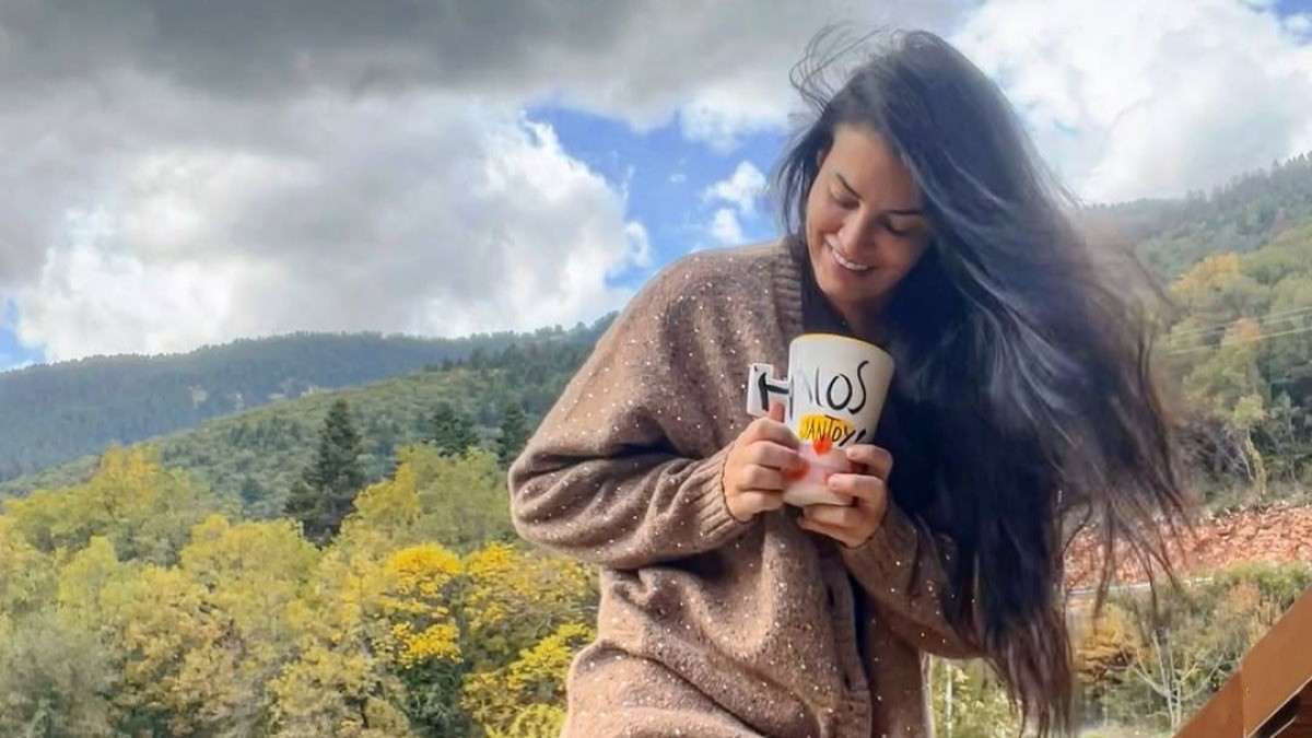 Μαρία Κορινθίου: «Οι άνθρωποι έχουμε τρελαθεί λιγάκι. Υπάρχει πολλή ζήλια, πολύς φθόνος»