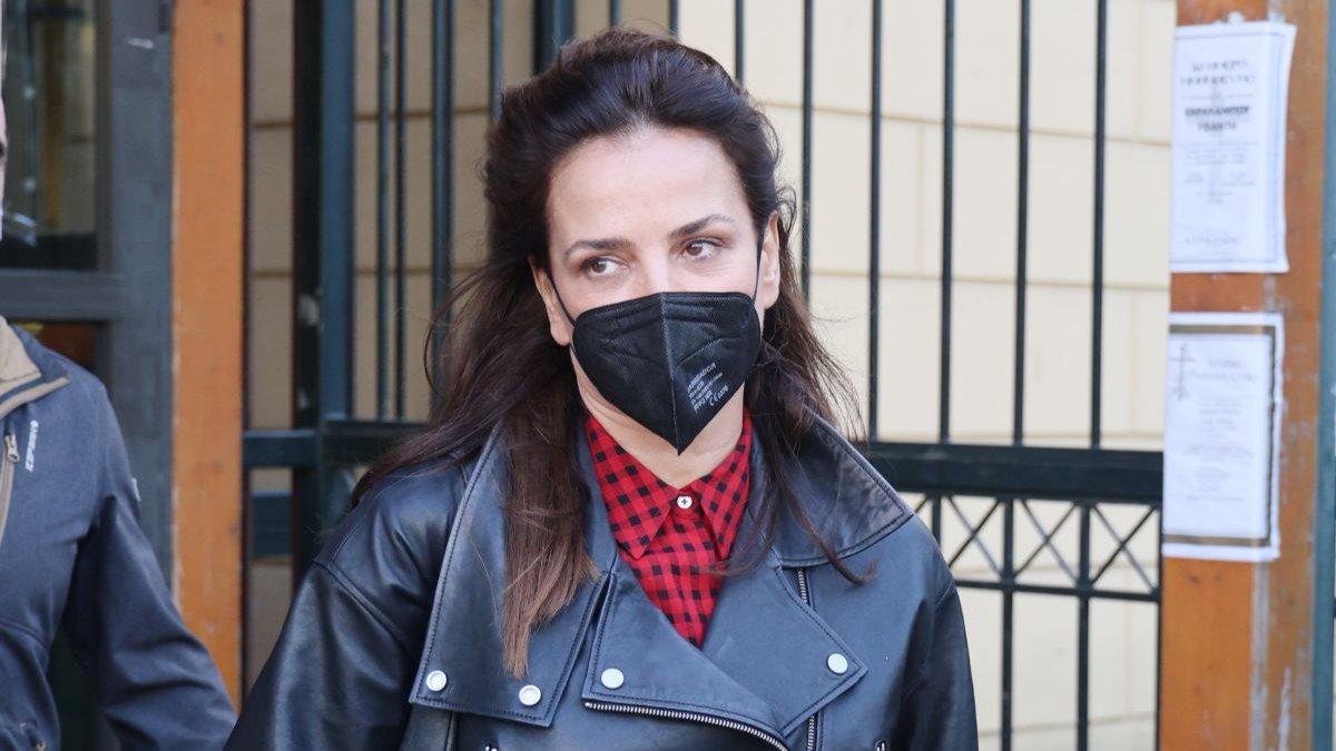 Δήμητρα Ματσούκα: Οι πρώτες φωτογραφίες από τα δικαστήρια της Ευελπίδων μετά τη σύλληψή της
