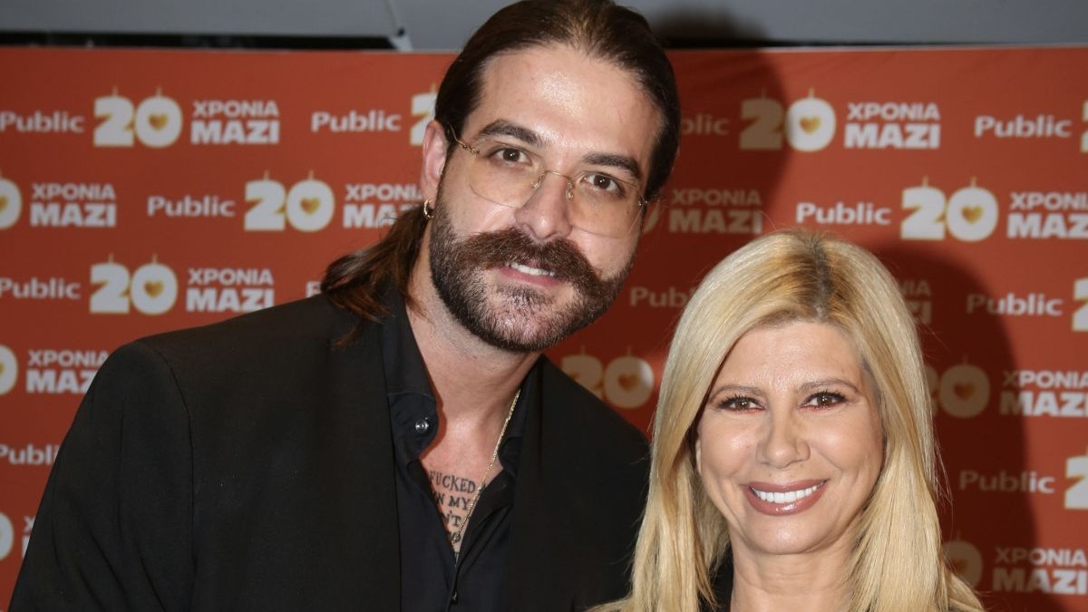 Άρης Μουγκοπέτρος: Παρουσίασε το πρώτο του βιβλίο μετά τον τραυματισμό του – «Είπε πως δεν έπρεπε να μου κοπεί το χέρι αλλά το κεφάλι…»