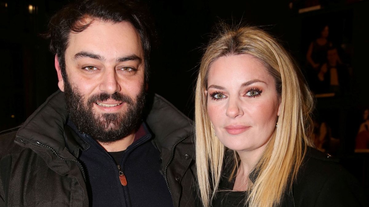 Η Ελισάβετ Μουτάφη έγινε θεία – Ο αδερφός της κρατά στην αγκαλιά του το νεογέννητο μωρό του