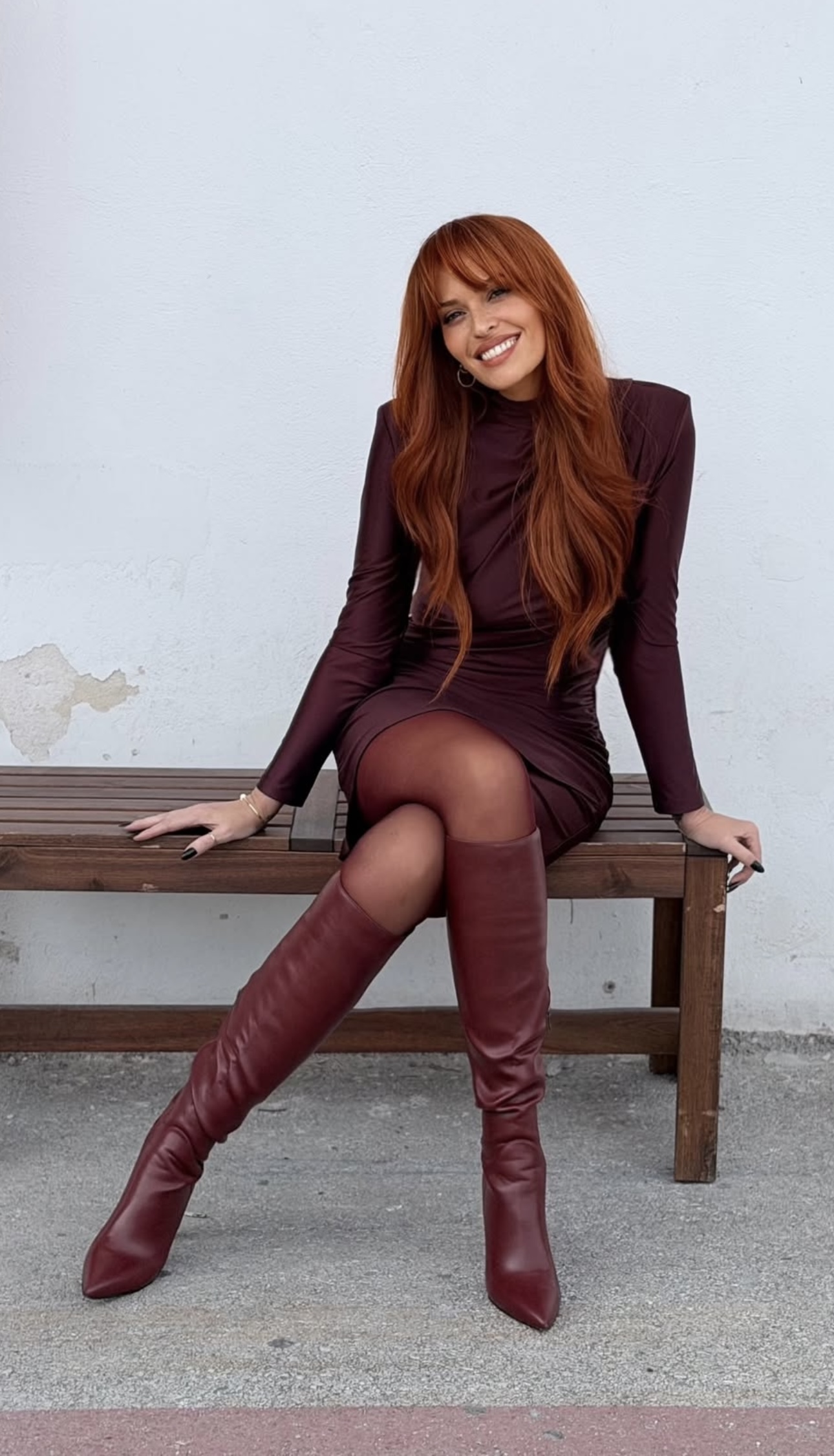 η Σίσσυ Χρηστίδου με ghost waves