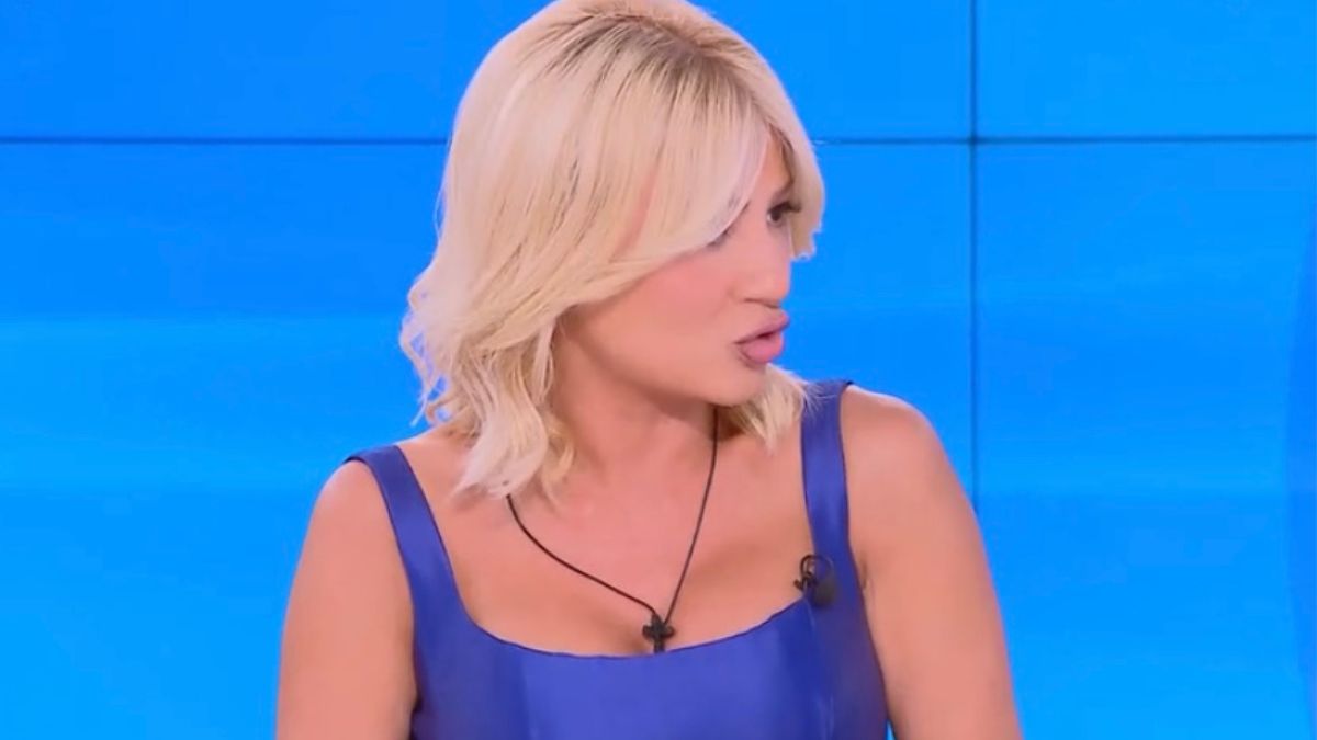 Φαίη Σκορδά: «Με παίρνουν κάθε μέρα τηλέφωνο και με ρωτάνε για την προσωπική μου ζωή – Το κατανοώ, είναι η δουλειά τους»