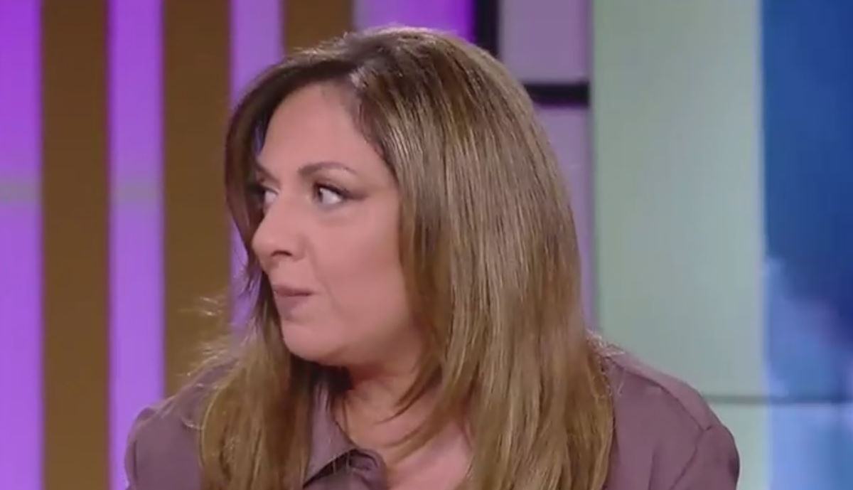 Real View: Η επική γκριμάτσα της Σοφίας Μουτίδου μετά τη στάση της στον Απόστολο Γκλέτσο