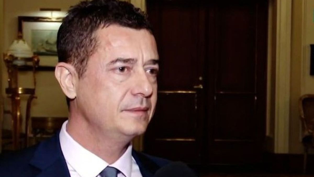 Άντωνης Σρόιτερ για Κίμπερλι Γκίλφοιλ: «Έχει έρθει φορτσάτη. Πρέπει να προσαρμοστεί λίγο στην ελληνική πραγματικότητα»