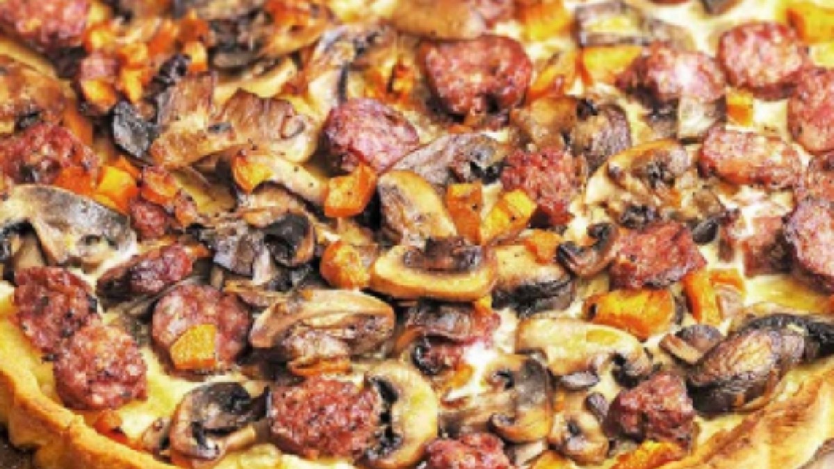 Εύκολη συνταγή για τάρτα με λουκάνικα