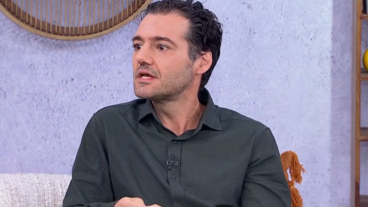 Θάνος Τοκάκης: «Δεν ήμουν το παιδί στη μέση της σκηνής, ήμουν στη γωνία»