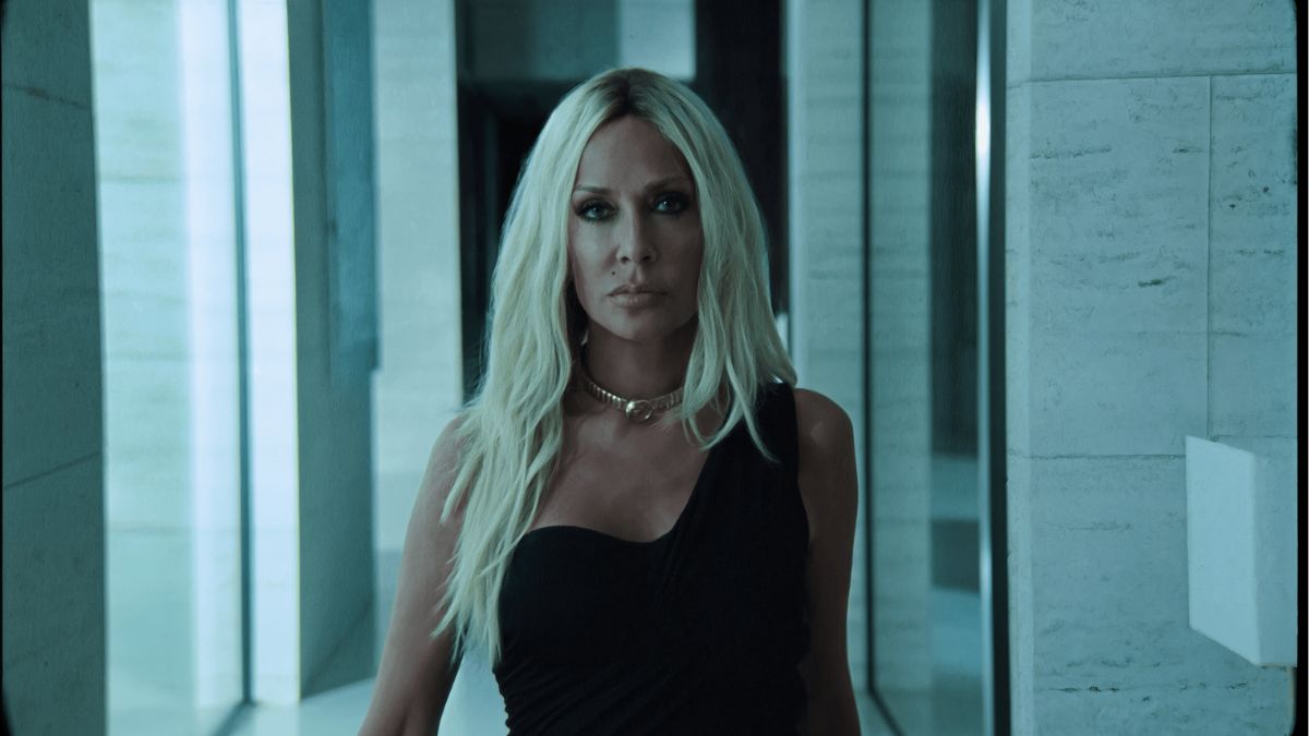 Άννα Βίσση: Κυκλοφόρησε το νέο της video-clip και κάνει την… «Εξαίρεση»