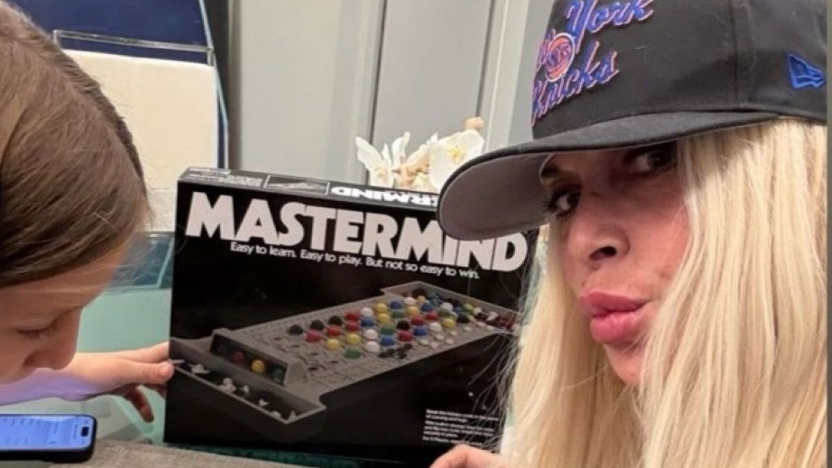 Άννα Βίσση: Οι ξέγνοιαστες στιγμές της με τα εγγόνια της, Νικόλα και Νέστορα στη Νέα Υόρκη!