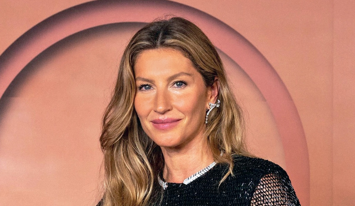 Ζιζέλ Μπούντχεν: Mε κομψό σύνολο Chanel στο Franca Fund Gala