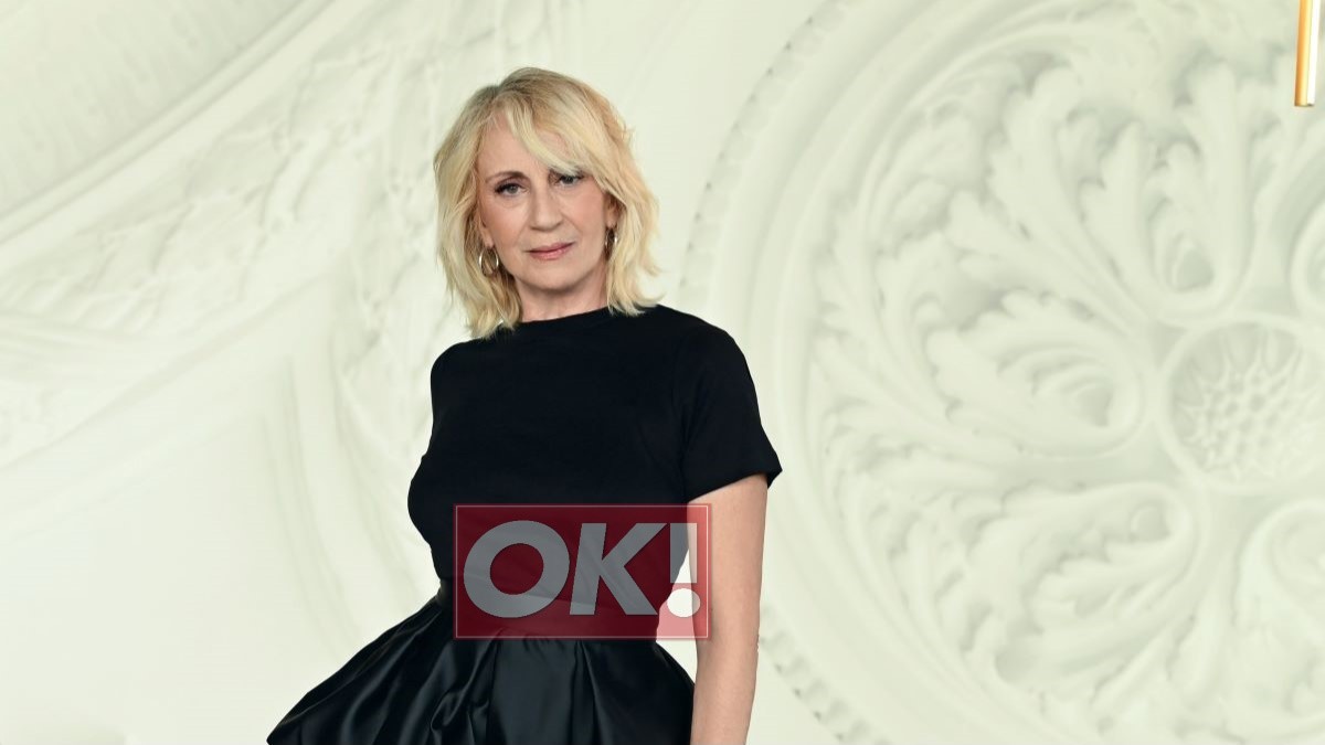 Θέμις Μπαζάκα: «Ο πατέρας μου είχε άνοια και δεν ήθελε κανέναν άλλο δίπλα του. Δεν μπορούσα να λείψω. Έφευγα διακοπές πέντε μέρες και ήμουν με την αγωνία»