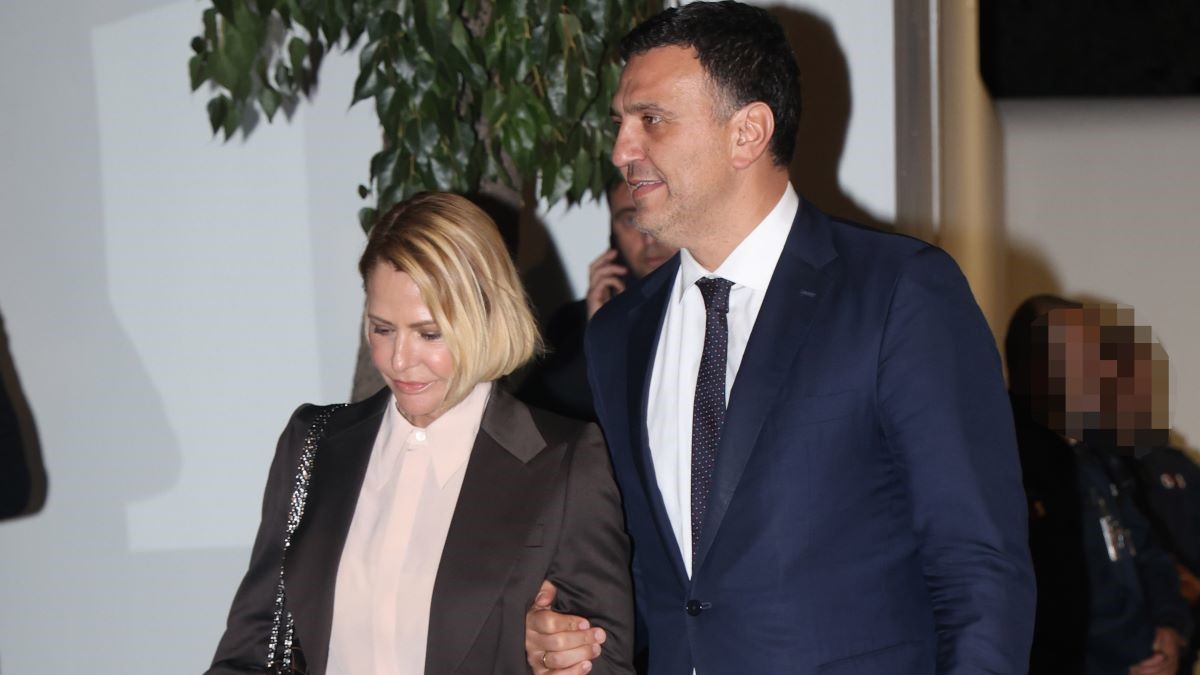 Κίμπερλι Γκίλφοϊλ: Λαμπερή δεξίωση στην πρεσβευτική κατοικία – Οι διάσημοι καλεσμένοι