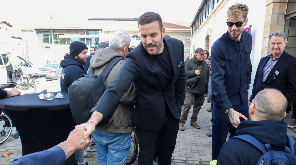 Επίθεση του ευρωβουλευτή Νίκου Παππά σε δημοσιογράφο στο Στρασβούργο – Τίθεται εκτός ευρωομάδας και ΣΥΡΙΖΑ