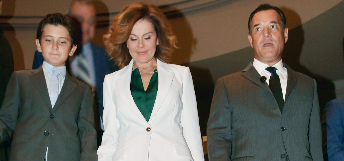 Άδωνις Γεωργιάδης – Ευγενία Μανωλίδου: Στην παρουσίαση του νέου βιβλίου του με τον μικρότερο γιο τους