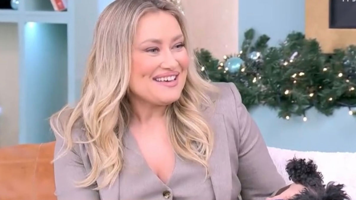 Ιωάννα Ασημακοπούλου: «Έχει καλούς ανθρώπους, περνάει μηνύματα – Για αυτό είναι επιτυχημένο το Σόι»