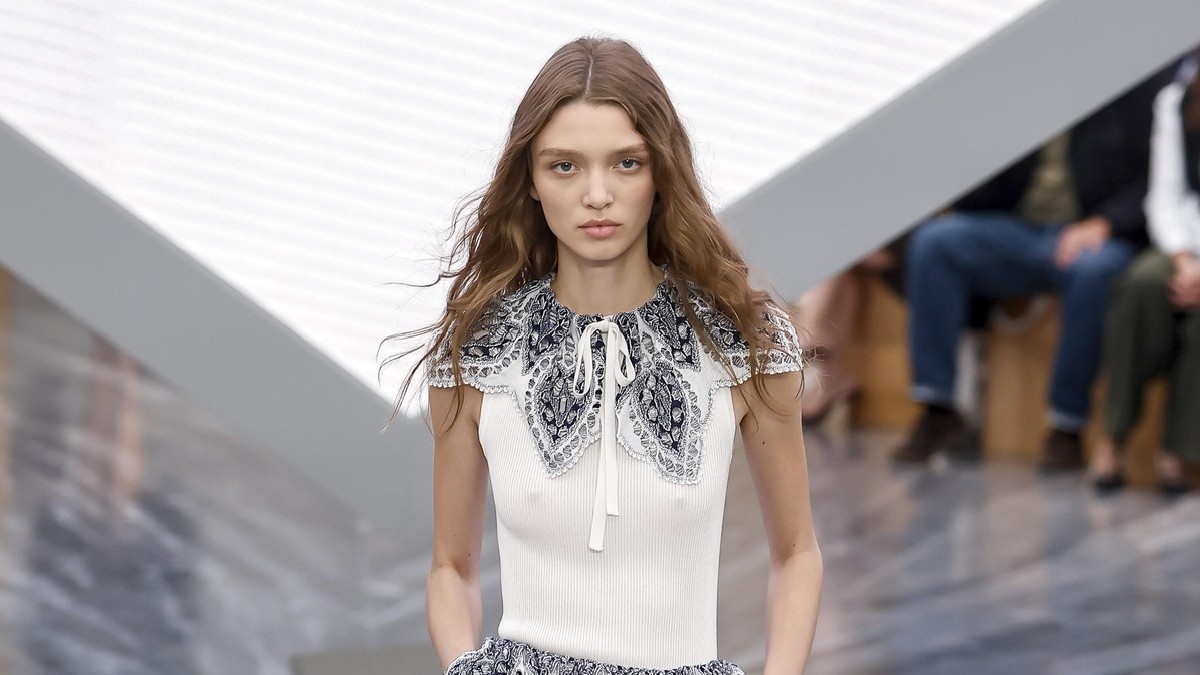 Η απόλυτη Christmas Beauty Routine: Glow, sensuality & festive confidence