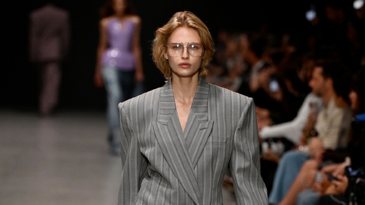 Τα beauty items που πρέπει να έχετε πάντα μαζί σας στο γραφείο