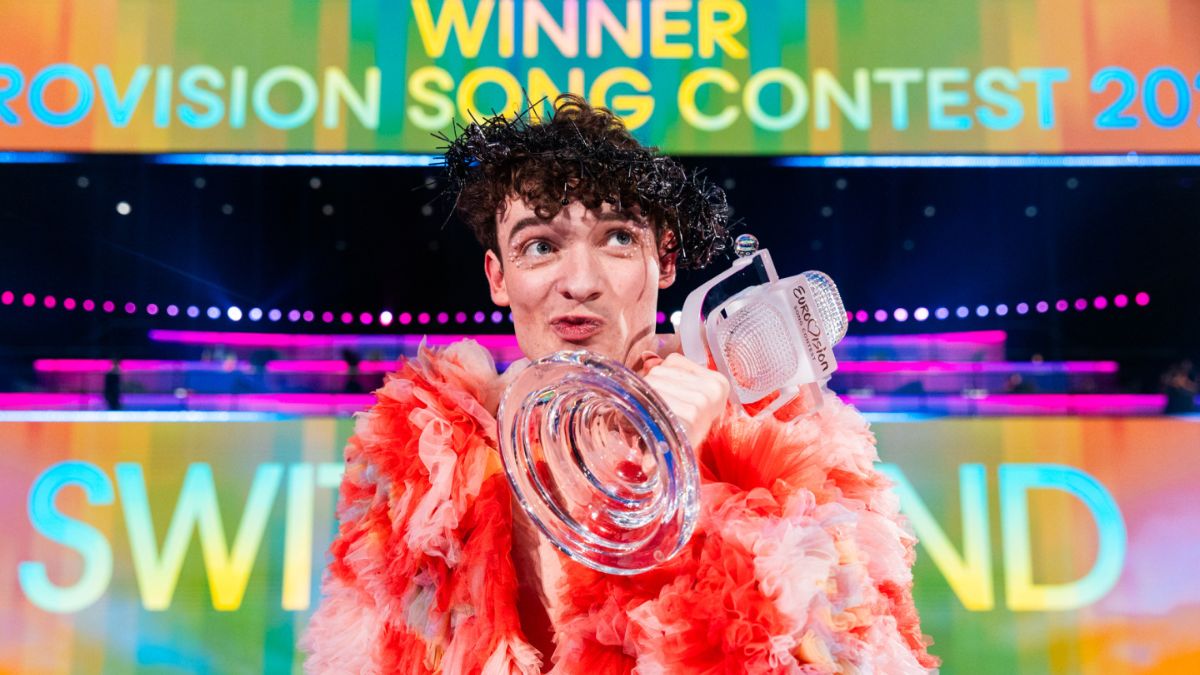 Eurovision 2026: Τι σημαίνει η κίνηση του Nemo να επιστρέψει το βραβείο; Η ξεκάθαρη απάντηση των διοργανωτών