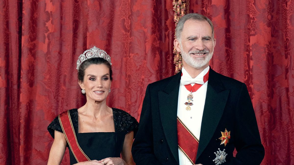 Βασιλιας Φελίπε – Βασίλισσα Λετίσια: Το επίσημο δείπνο που παρέθεσαν στο ανάκτορο της Μαδρίτης