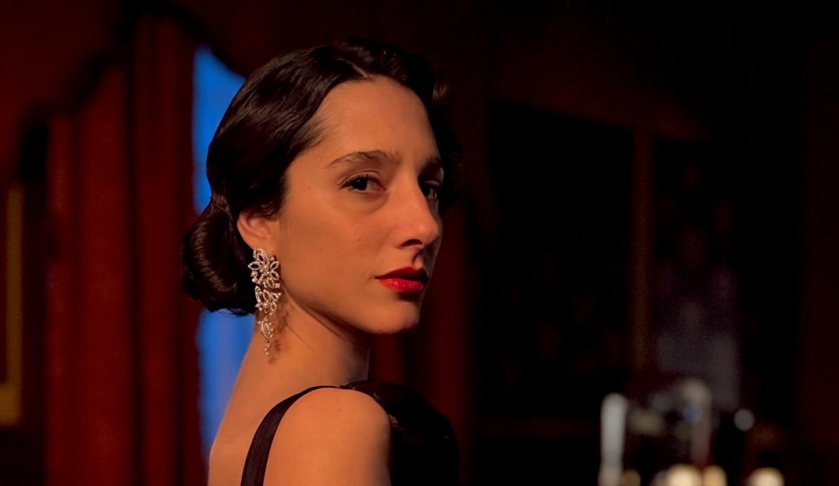 Grand Hotel: Η Τζώρτζια Κουβαράκη δίνει spoiler για το ερωτικό τρίγωνο Αλίκης, Πέτρου, Άρη