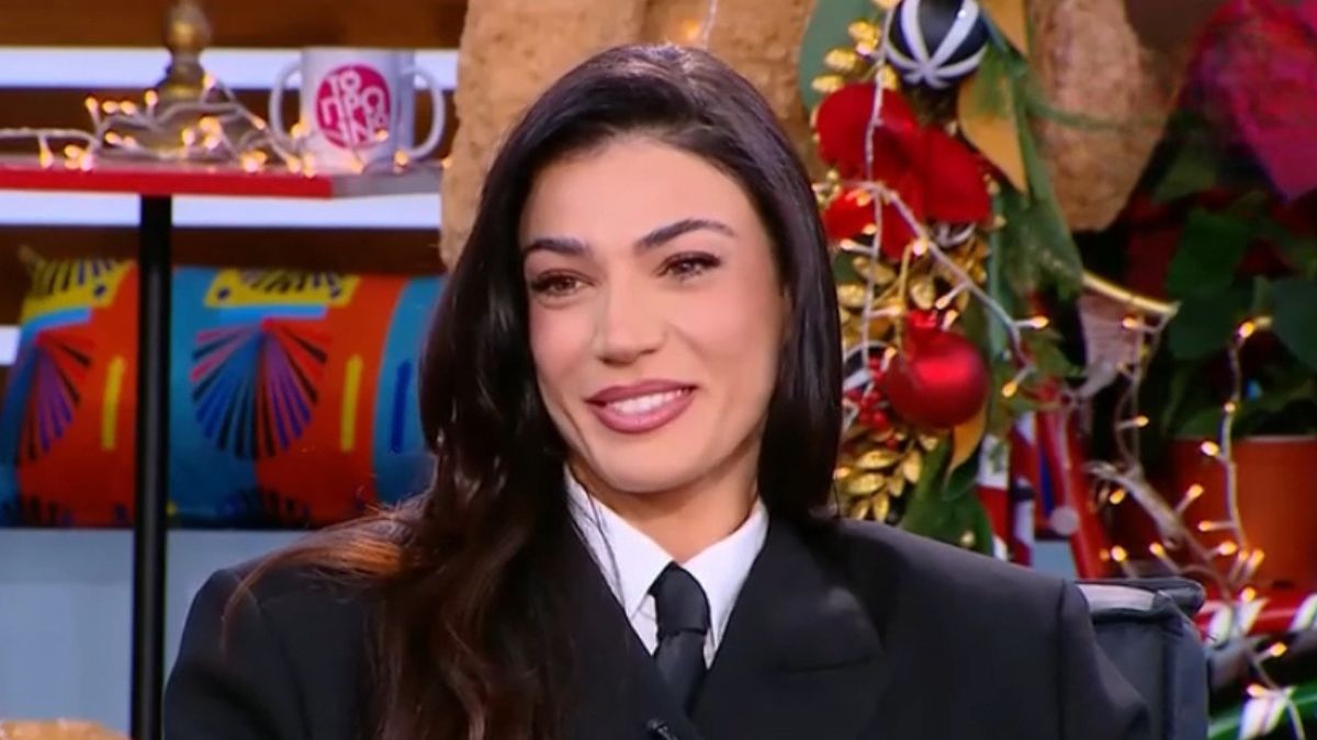 Ήβη Αδάμου για Μιχάλη Κουινέλη: «Η σχέση μας ξεκίνησε από πολύ μεγάλο έρωτα και η “σπίθα” υπάρχει ακόμη»