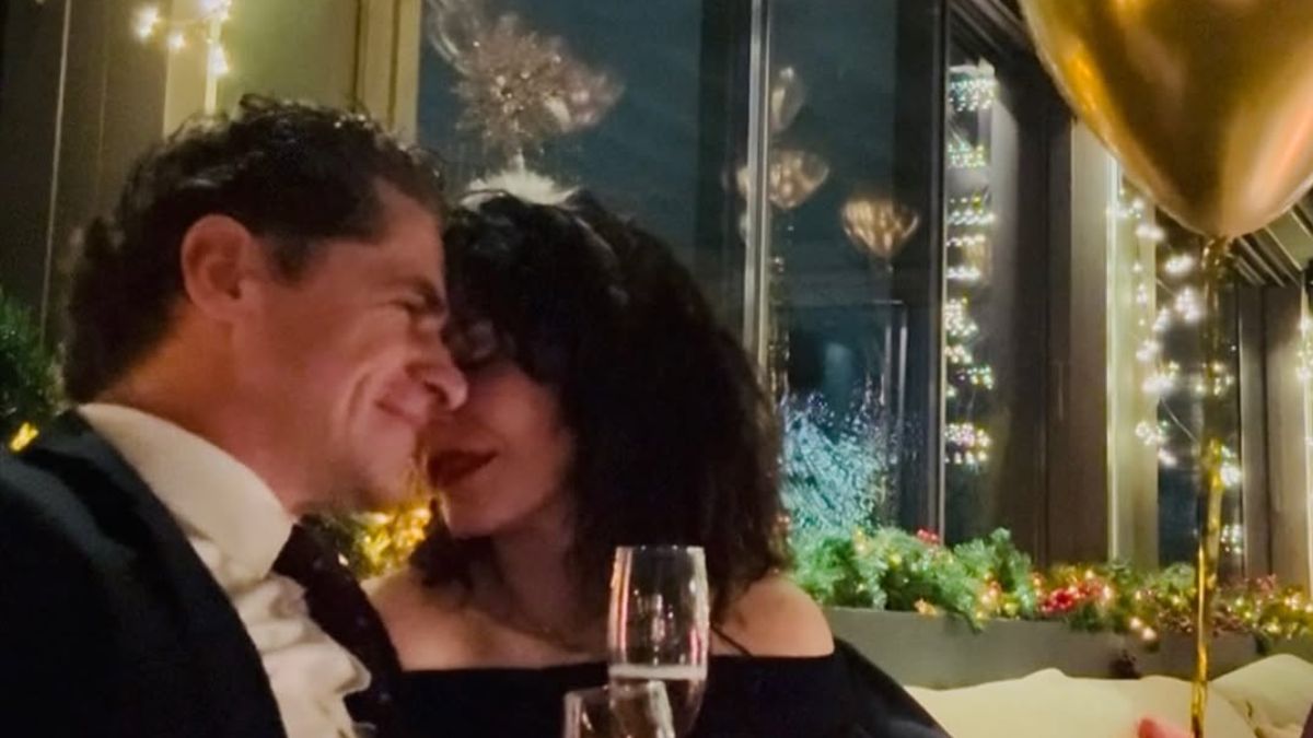 Δημήτρης Λάλος – Μαριλίτα Λαμπροπούλου: Ποζάρουν μαζί και έτοιμοι να υποδεχτούν το 2026