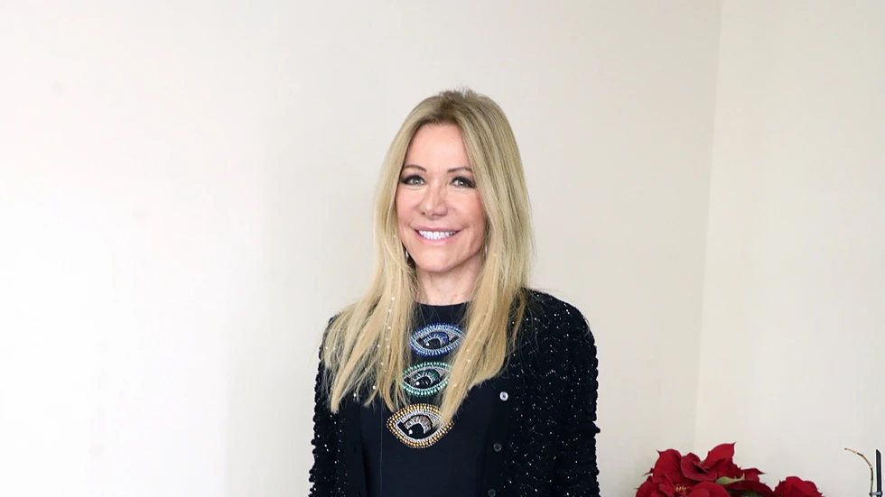 Μαριάννα Λάτση: Με chic εμφάνιση και τα αγαπημένα της «μάτια» στην Αποστολική Διακονία της Εκκλησίας της Ελλάδος