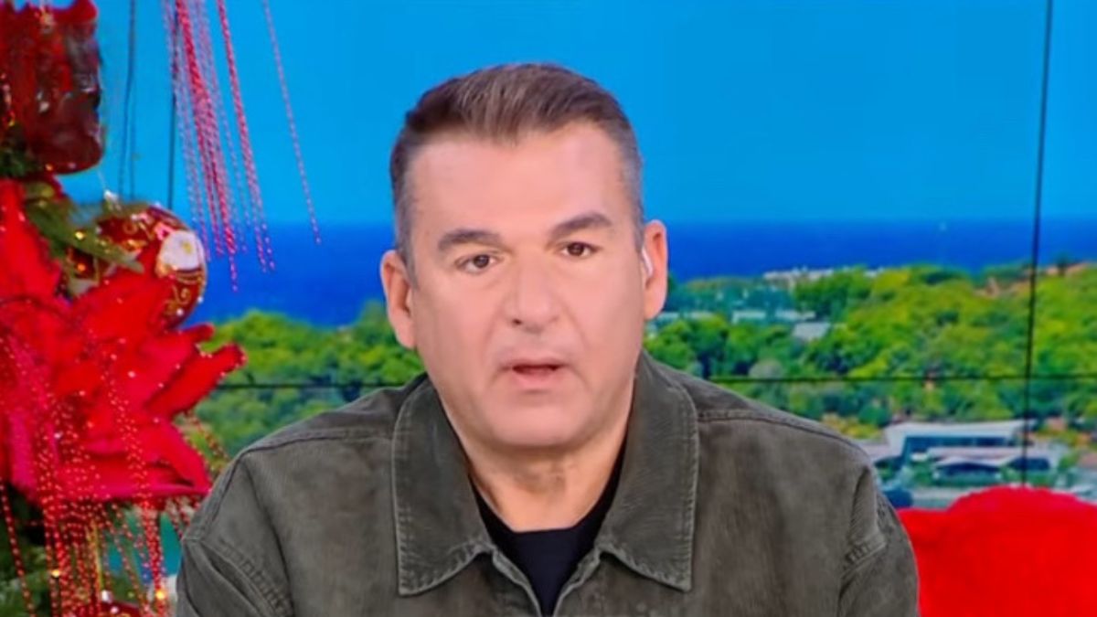 Γιώργος Λιάγκας για τον γνωστό τραγουδιστή και τις καταγγελίες: «Πώς προέκυψε τώρα ότι είναι από νησί και είναι ο Ρόκκος;»