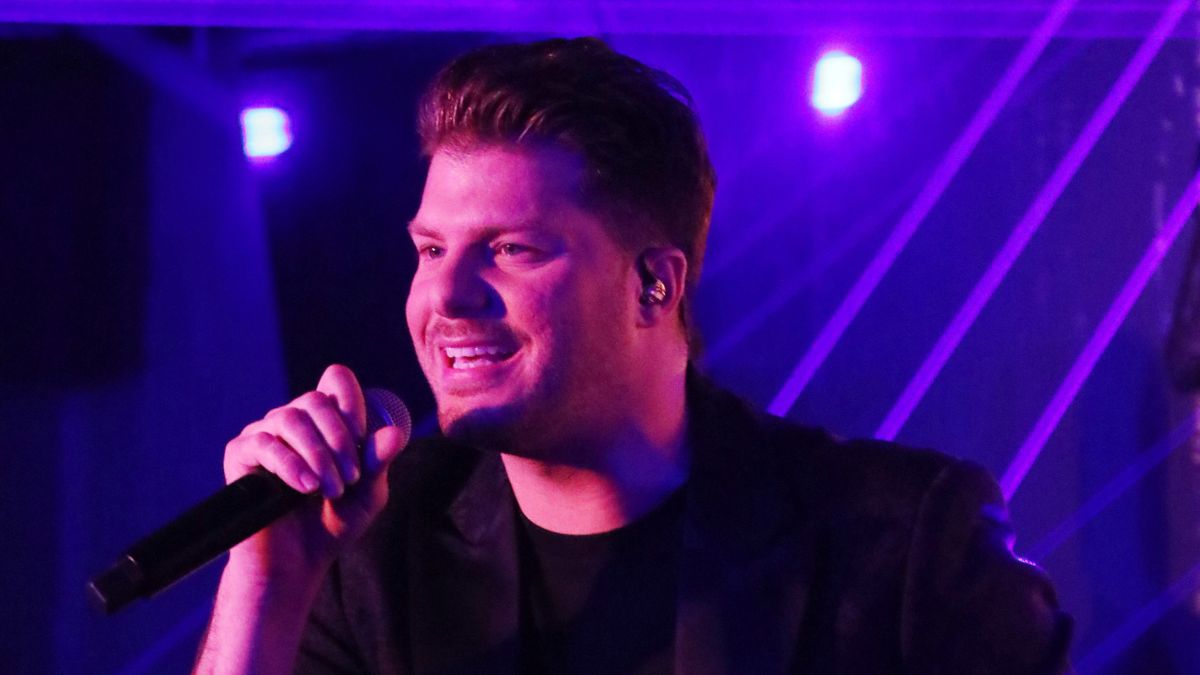 Λούκας Γιώρκας για τις καταγγελίες κατά του τραγουδιστή: «Το έχω ακούσει κι εγώ στο πλαίσιο του ρεπορτάζ αλλά δεν με ενδιαφέρει το κουτσομπολιό»