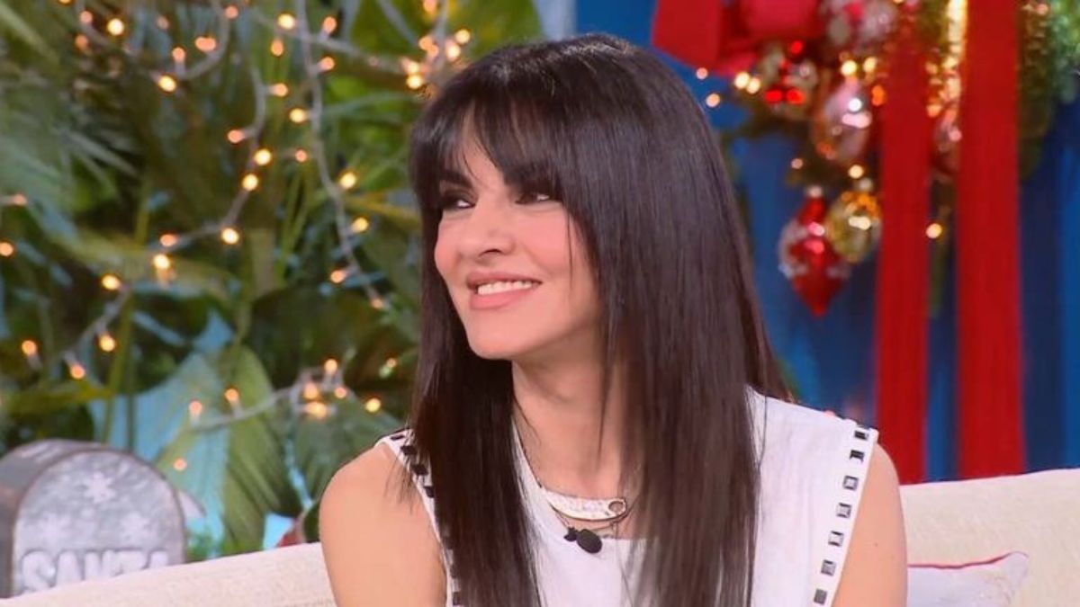 Μαρία Σολωμού: «Δεν σκέφτομαι καθόλου τον γάμο και τη συγκατοίκηση – Έχω σκεφτεί να παντρευτώ στα 70, επειδή δεν το έχω κάνει»