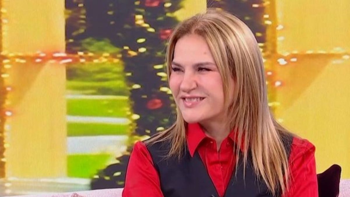 Μπέσσυ Μάλφα: Ο γάμος με τον Γεράσιμο Σκιαδαρέση και η τρυφερή αναφορά στον πατέρα της – «Τα παιδιά έχουν φύγει από το σπίτι και…»