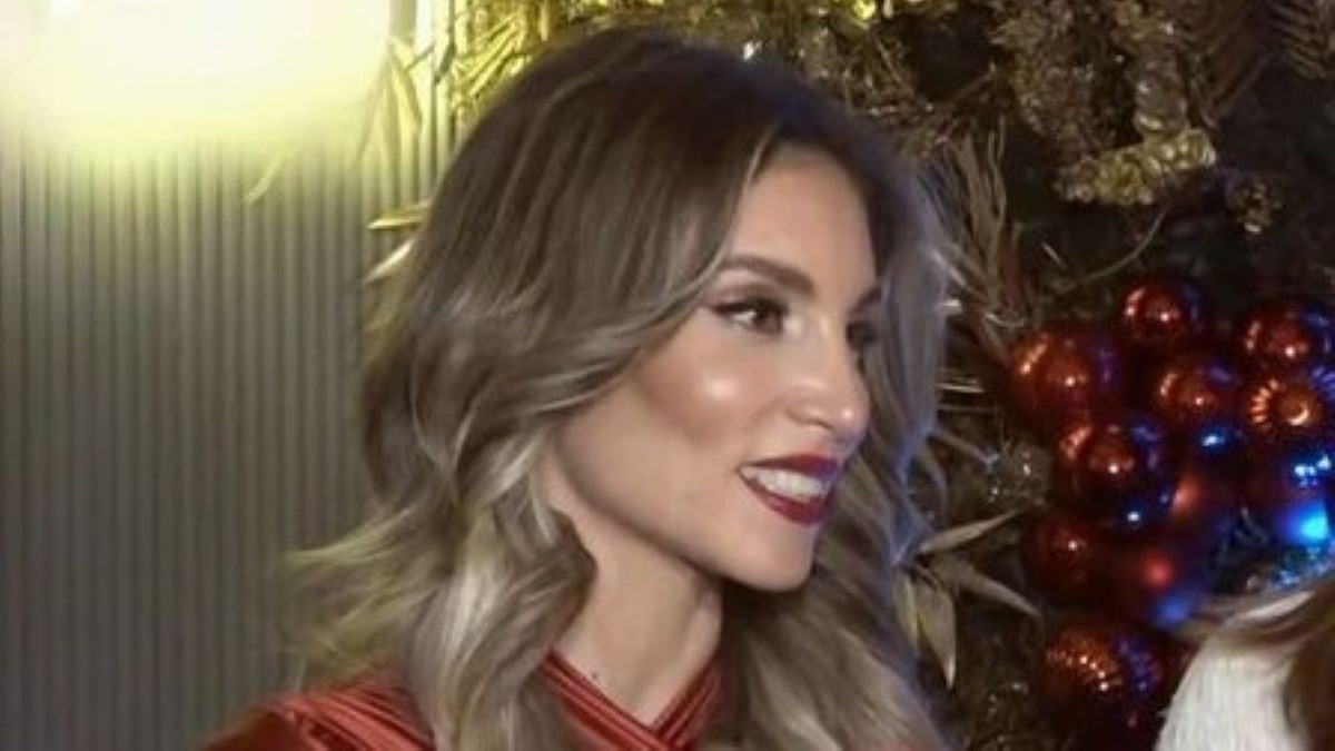 Αθηνά Οικονομάκου: Βάζει τέλος στις φήμες για γάμο στην Πάρο – «Ψέματα όλα…»