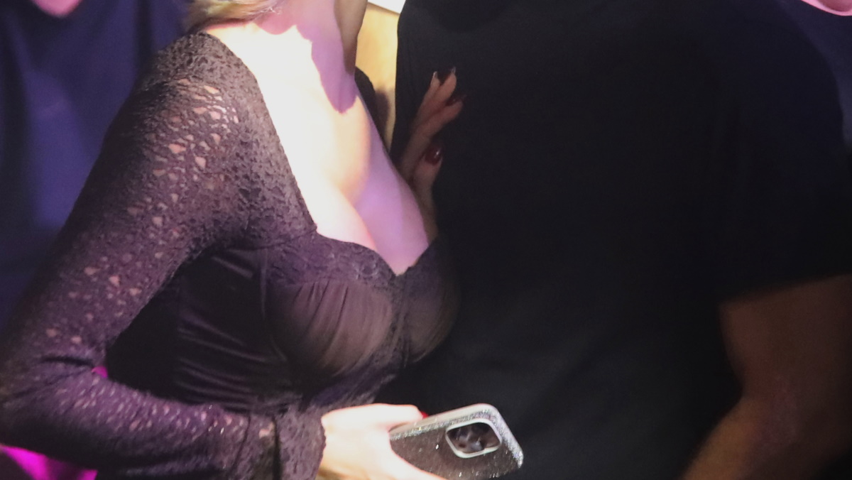 Σύννεφα στη σχέση διάσημης Ελληνίδας με τον σύντροφό της