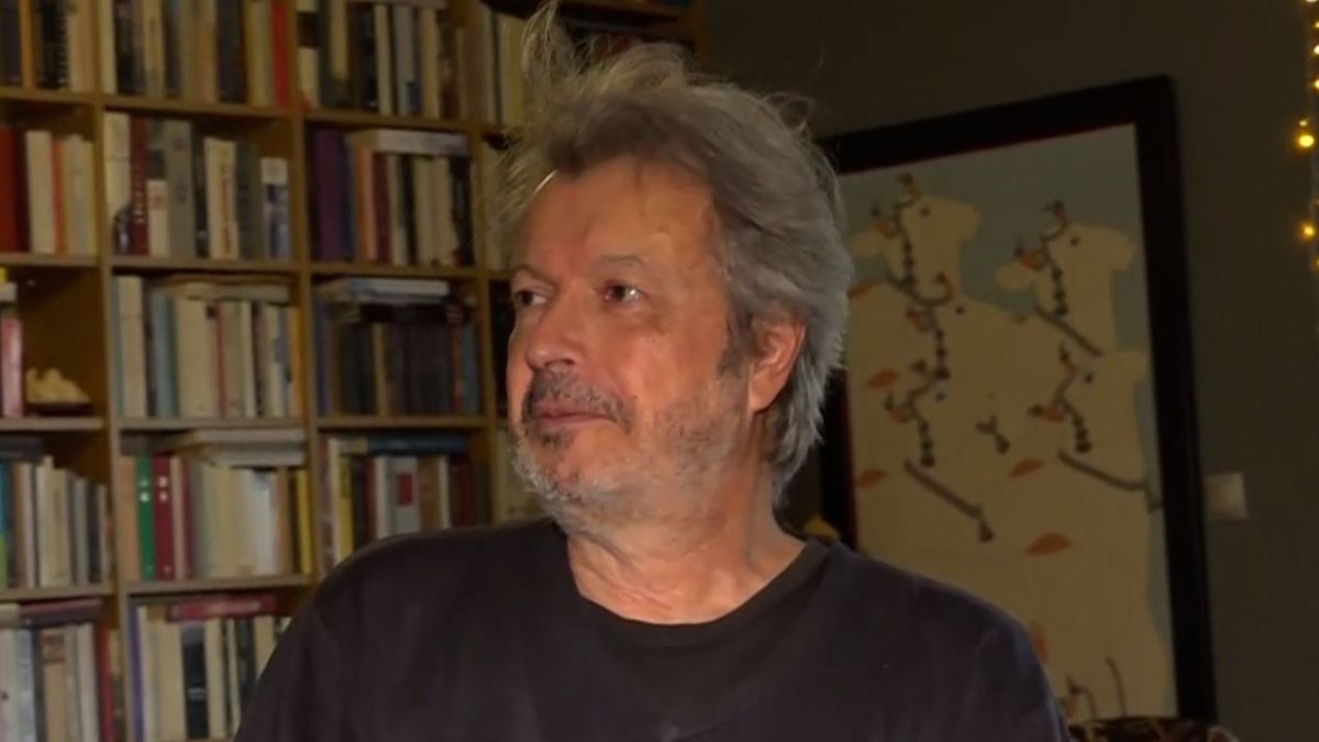 Πέτρος Τατσόπουλος: «Ο Αχιλλέας Μπέος θεωρεί ότι έχει άδεια να βρίζει προς κάθε κατεύθυνση και το θεωρεί και χιούμορ αυτό που κάνει»