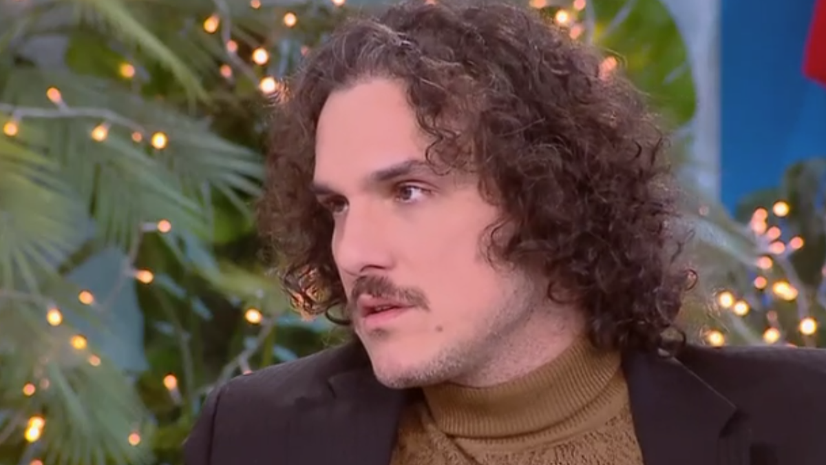 Αιμιλιανός Σταματάκης: «Ο Ξυλούρης έχει μία ιεροσύνη. Ήταν ιδιαίτερη στιγμή όταν συναντήσαμε τη γυναίκα του»