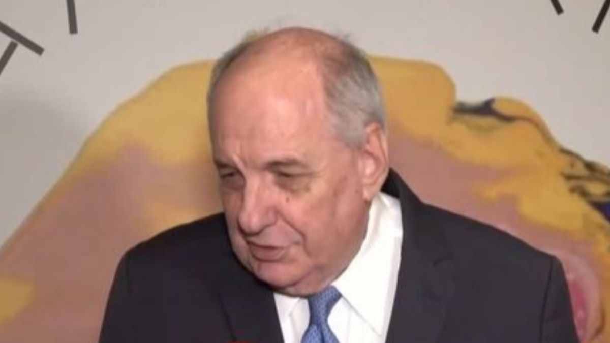 Τέρενς Κουίκ: «Η τηλεόραση δεν μπορεί να πεθάνει»